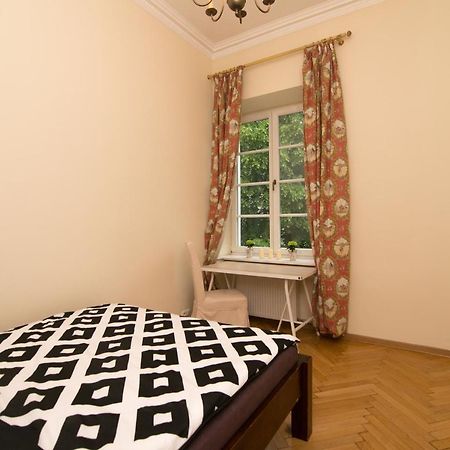 Charme De Varsovie Apartment Ngoại thất bức ảnh