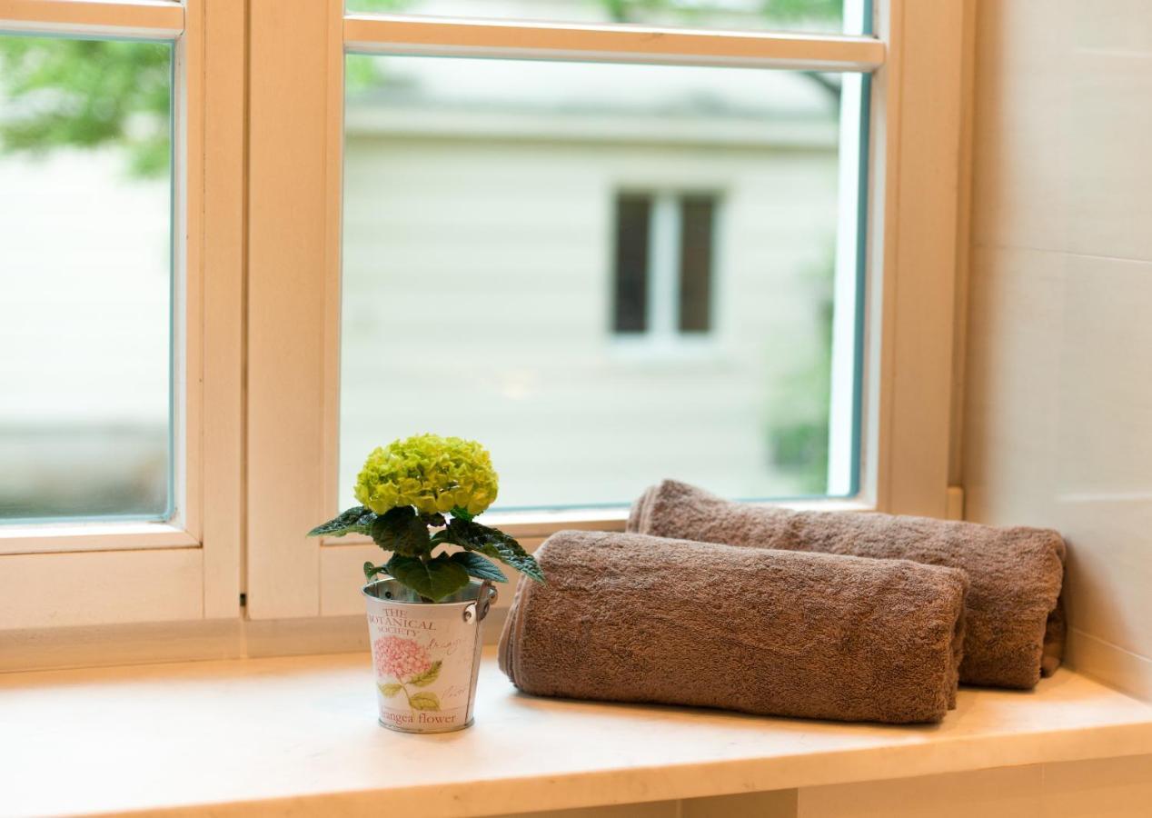 Charme De Varsovie Apartment Ngoại thất bức ảnh
