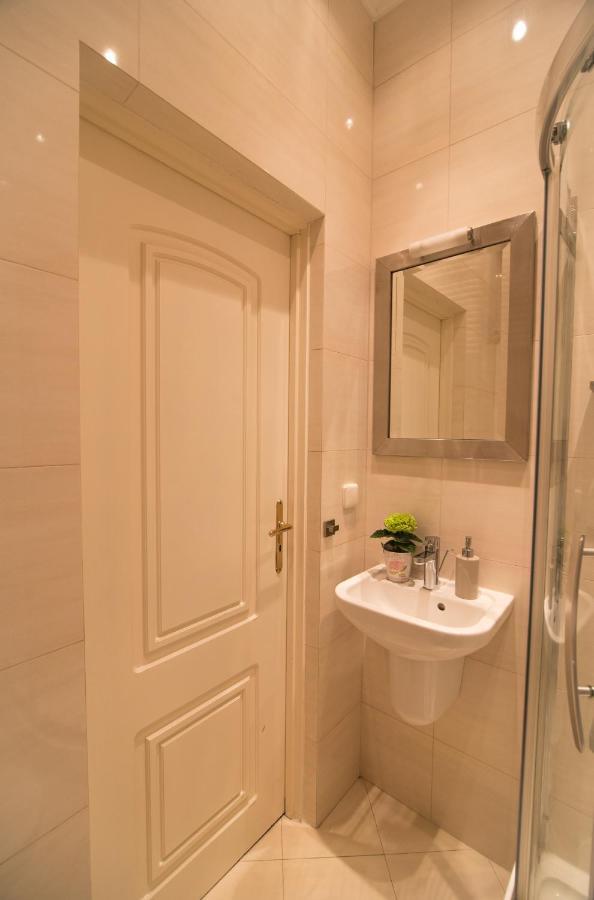 Charme De Varsovie Apartment Ngoại thất bức ảnh