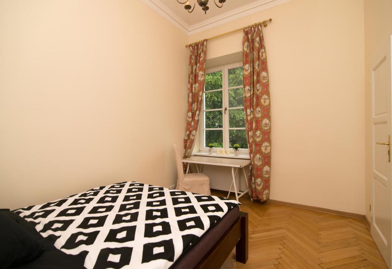 Charme De Varsovie Apartment Ngoại thất bức ảnh