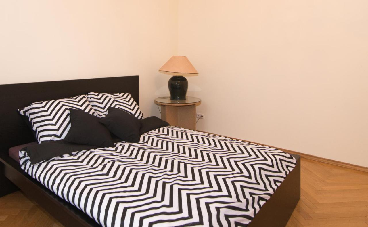 Charme De Varsovie Apartment Ngoại thất bức ảnh