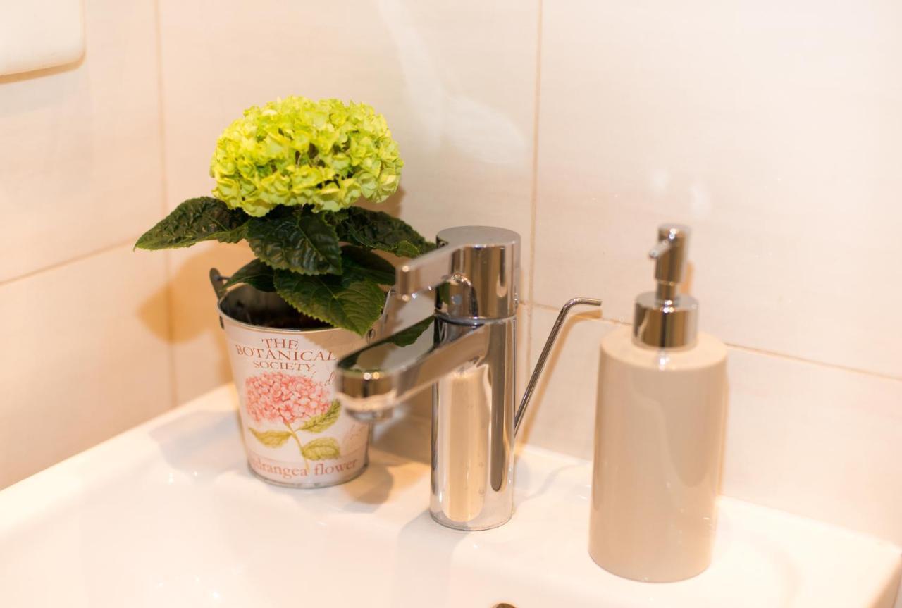 Charme De Varsovie Apartment Ngoại thất bức ảnh